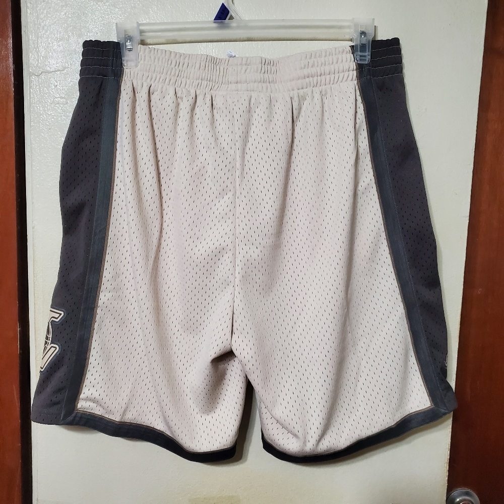 Mitchell And Ness 2009 Los Angeles Lakers Swingman Jersey basketball Shorts - Picture 6 of 12